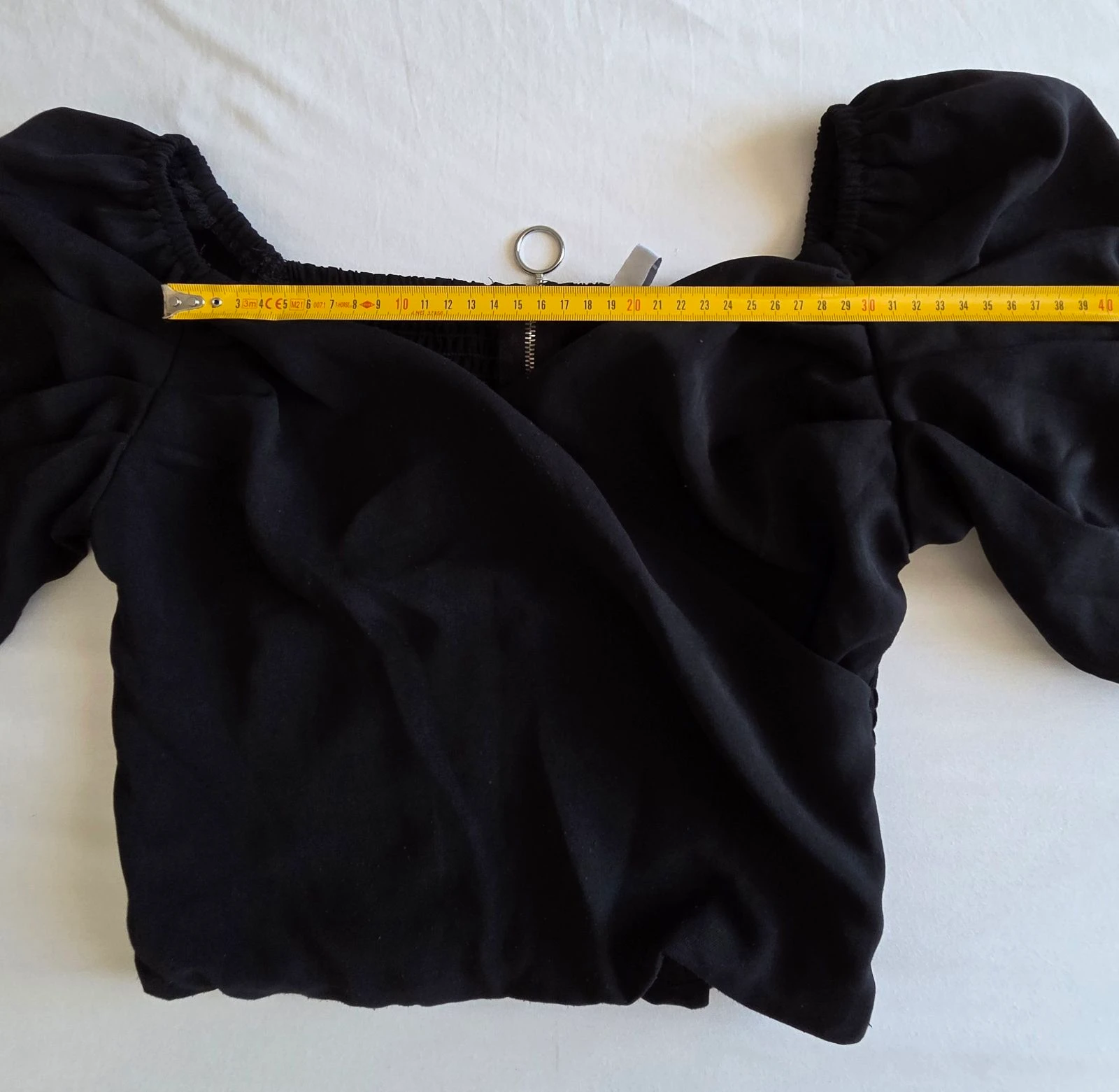 Crop top negro Amisu XS 34 top cache-cœur hombros descubiertos con cremallera en la espalda – photo 7